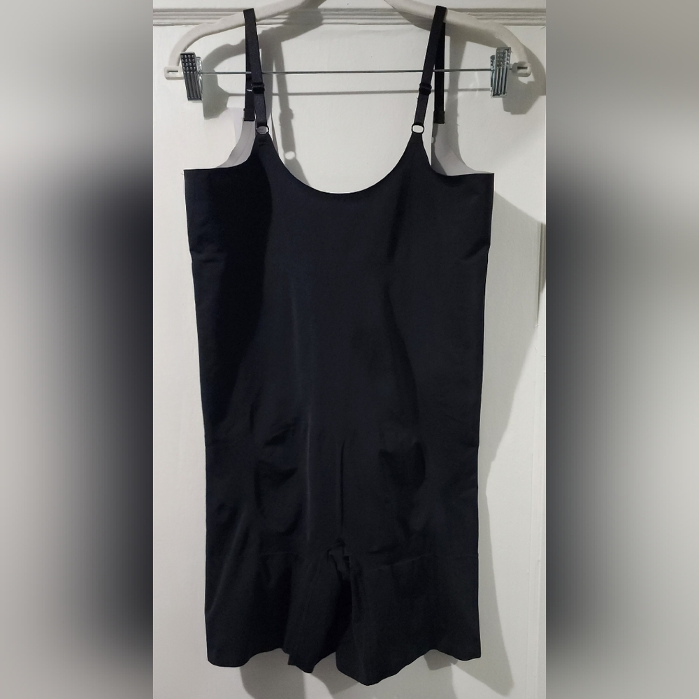 🌷SPANX Plus OnCore Open-Bust Mid-Thigh Black Shapewear Bodysuit size 2X🌸 - Picture 3 of 8